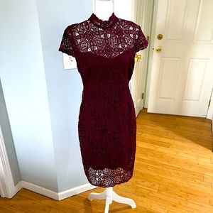 Gorgeous lace  sheath dress